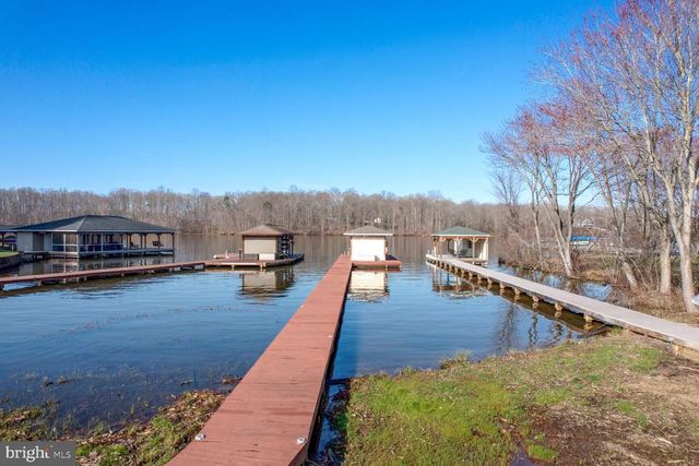 6800 LAKE POINTE DR, Mineral, VA 23117