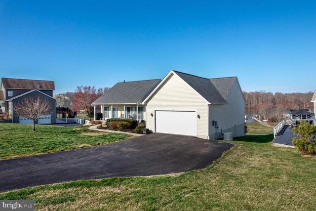 6800 LAKE POINTE DR, Mineral, VA 23117