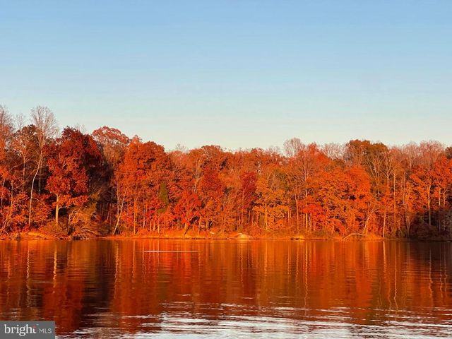 6800 LAKE POINTE DR, Mineral, VA 23117