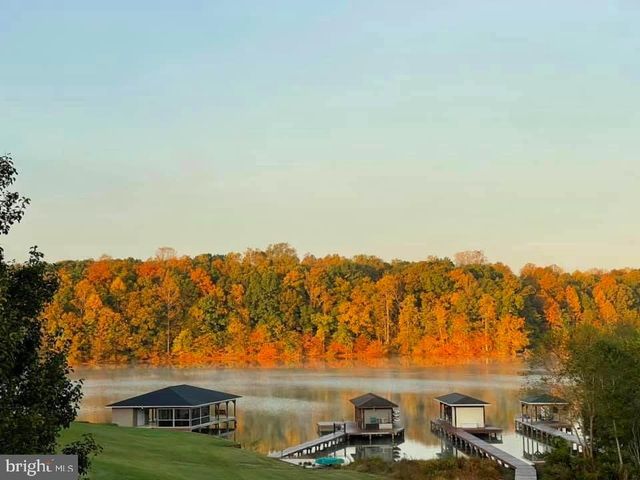 6800 LAKE POINTE DR, Mineral, VA 23117