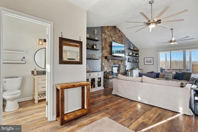 6800 LAKE POINTE DR, Mineral, VA 23117