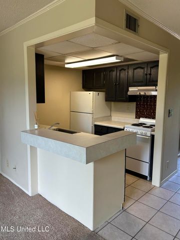 150 Lakeside Villa, J, Diamondhead, MS 39525