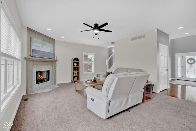 3806 Sycamore Bend Way S, Columbus, IN 47203