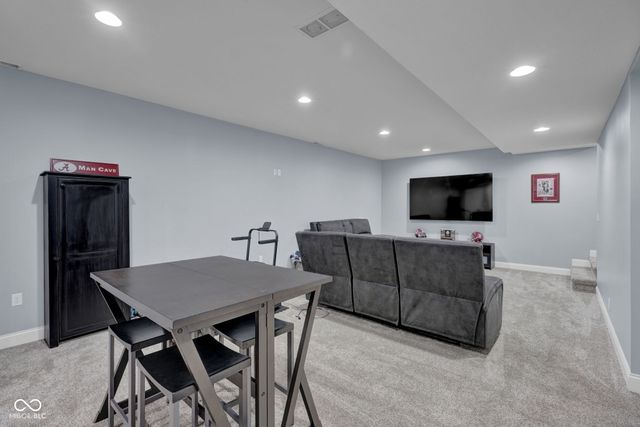 3806 Sycamore Bend Way S, Columbus, IN 47203