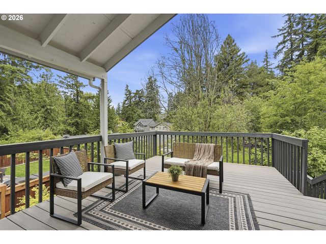 5403 Sw VACUNA St, Portland, OR 97219