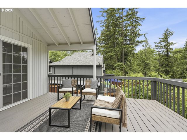 5403 Sw VACUNA St, Portland, OR 97219