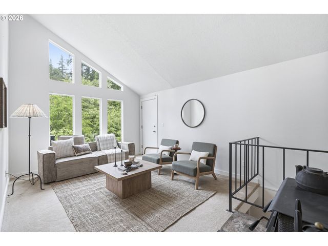 5403 Sw VACUNA St, Portland, OR 97219