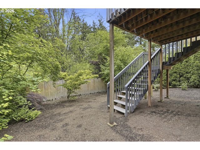 5403 Sw VACUNA St, Portland, OR 97219