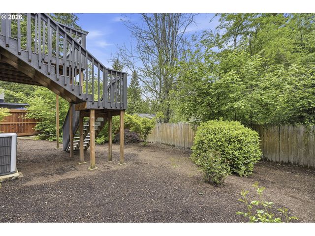 5403 Sw VACUNA St, Portland, OR 97219