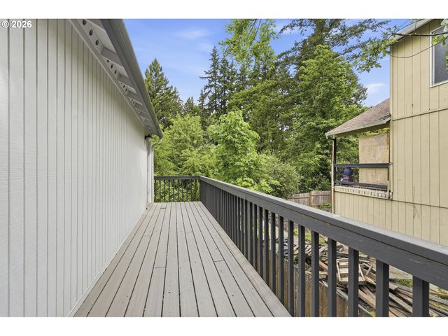 5403 Sw VACUNA St, Portland, OR 97219