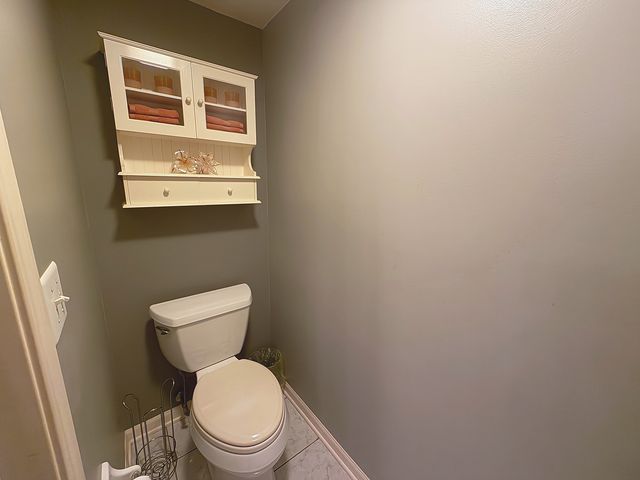 1150 Hawthorne Lane 1150, Elk Grove Village, IL 60007