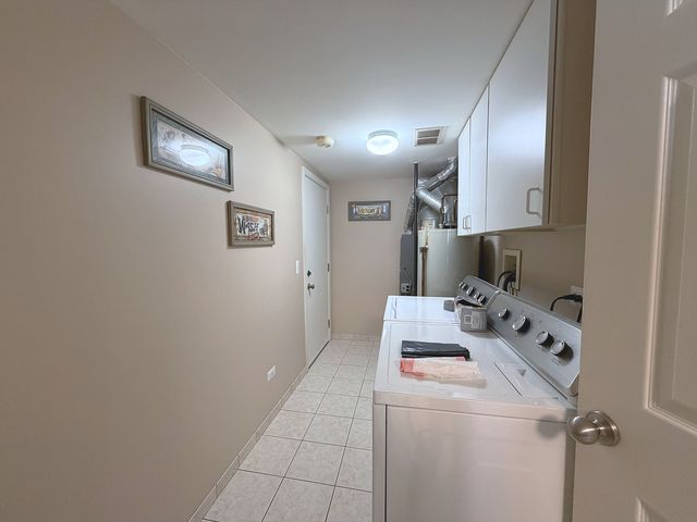 1150 Hawthorne Lane 1150, Elk Grove Village, IL 60007