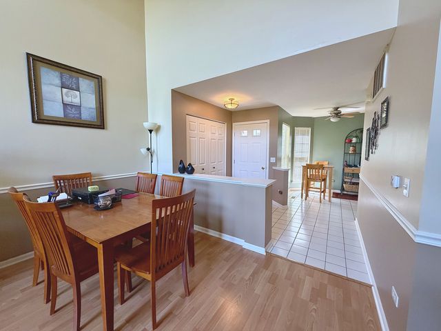 1150 Hawthorne Lane 1150, Elk Grove Village, IL 60007