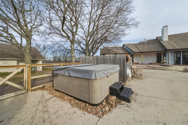 38009 US Hwy 75, Ramona, OK 74061