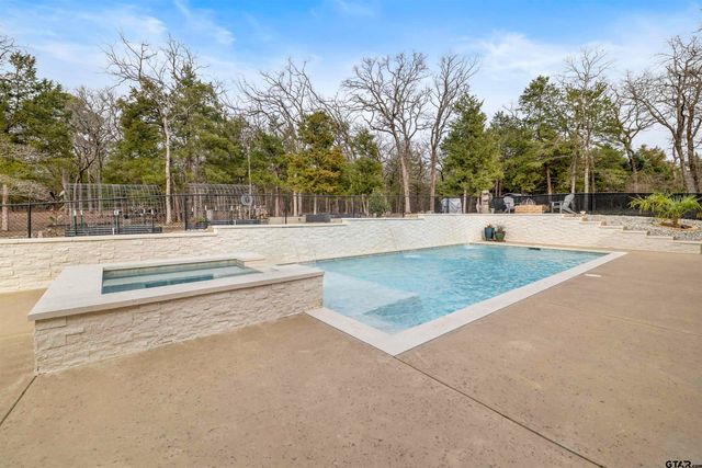 23316 FM 1995, Lindale, TX 75771