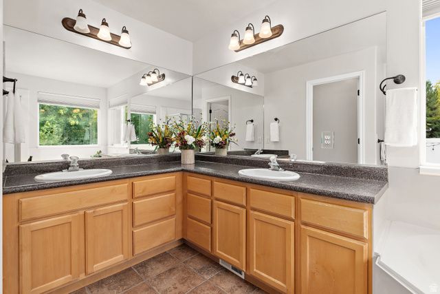 5446 W MOSS ROSE CT, Herriman, UT 84096