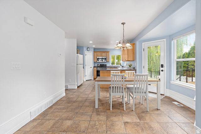 5446 W MOSS ROSE CT, Herriman, UT 84096