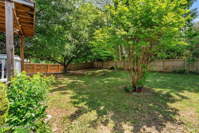 13510 Saddlecreek Dr, Louisville, KY 40245