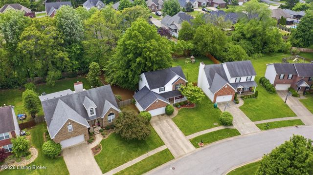13510 Saddlecreek Dr, Louisville, KY 40245