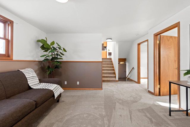 80 KOPE AVENUE, Oshkosh, WI 54901