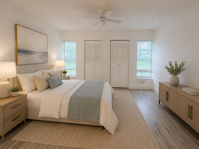 918 TWIN LAKES Drive 8-M, Coral Springs, FL 33071
