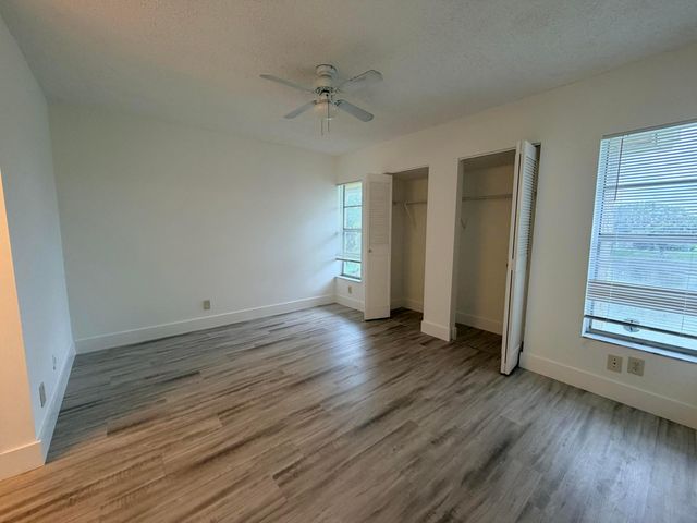 918 TWIN LAKES Drive 8-M, Coral Springs, FL 33071
