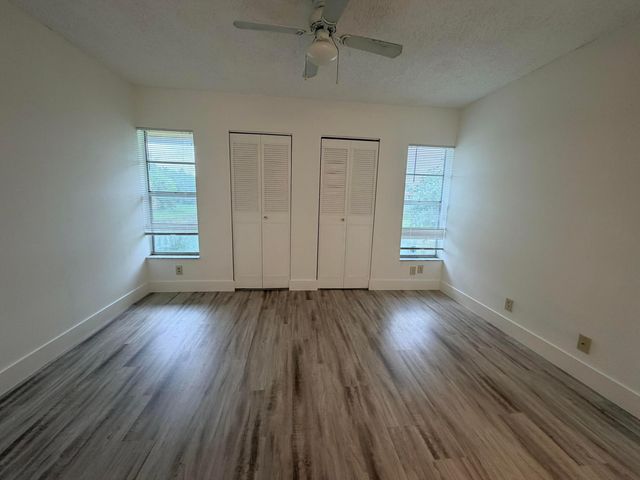 918 TWIN LAKES Drive 8-M, Coral Springs, FL 33071