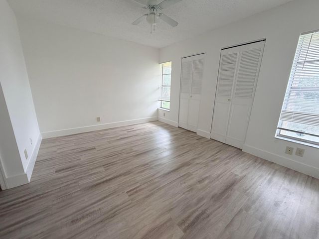 918 TWIN LAKES Drive 8-M, Coral Springs, FL 33071