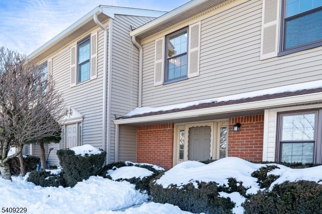 127 Hampton Ct, Franklin Twp., NJ 08873