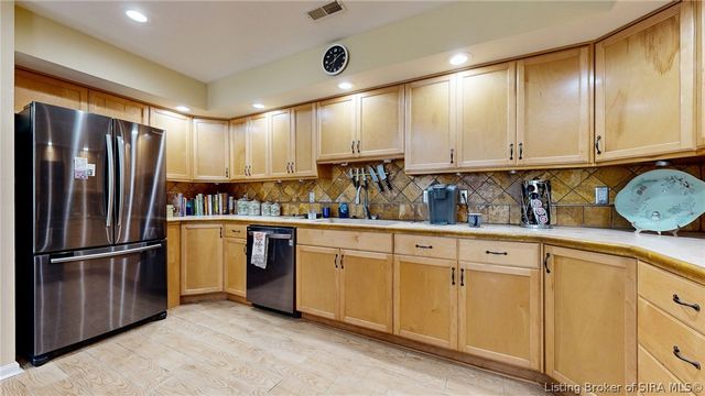 33 Abby Chase, Jeffersonville, IN 47130