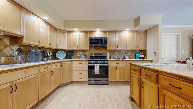 33 Abby Chase, Jeffersonville, IN 47130