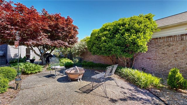 33 Abby Chase, Jeffersonville, IN 47130