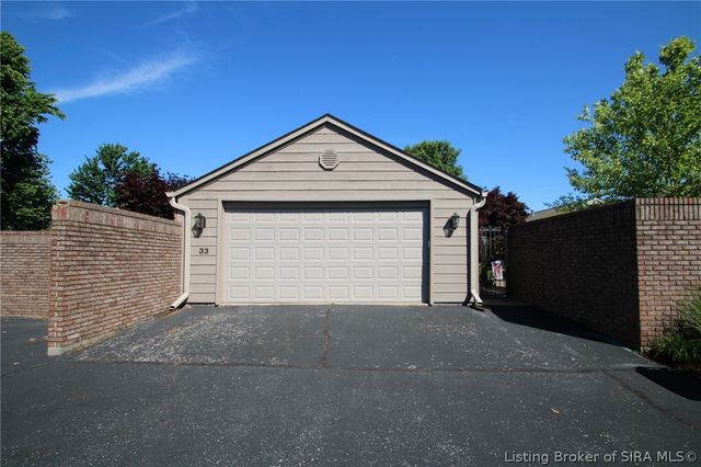 33 Abby Chase, Jeffersonville, IN 47130