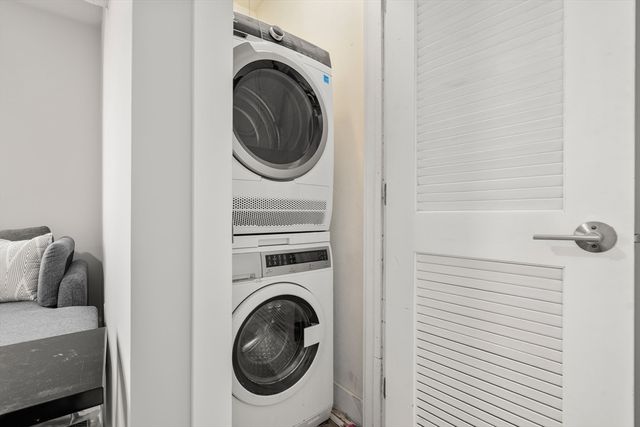 2 Humboldt Place 8, Boston, MA 02127