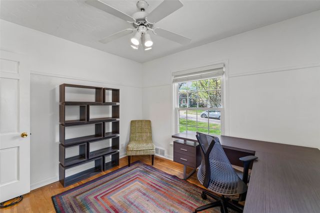 1238 Broad Street, Des Moines, IA 50315
