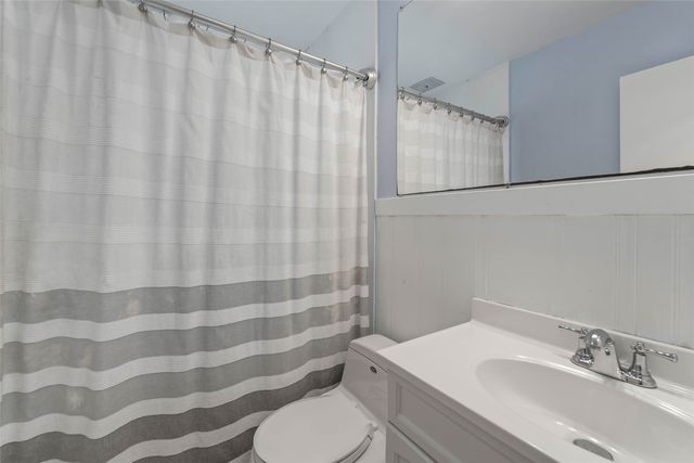 1238 Broad Street, Des Moines, IA 50315