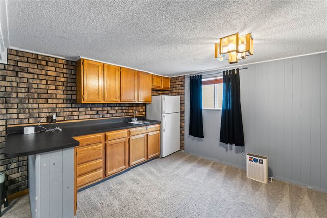 1238 Broad Street, Des Moines, IA 50315