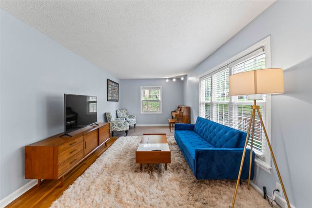 1238 Broad Street, Des Moines, IA 50315