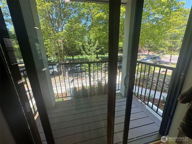 228 21st Avenue E, Seattle, WA 98112