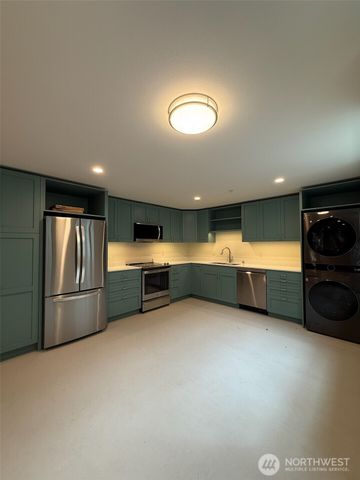 228 21st Avenue E, Seattle, WA 98112