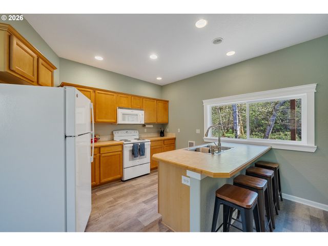 1993 MYRTLE Ave, Netarts, OR 97143