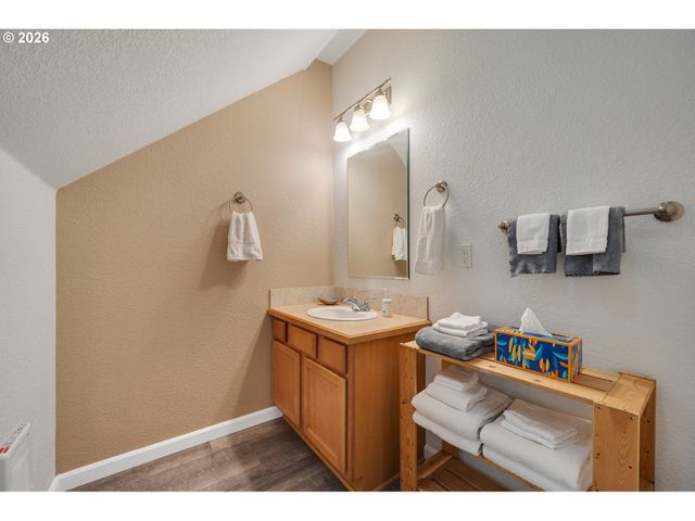 1993 MYRTLE Ave, Netarts, OR 97143
