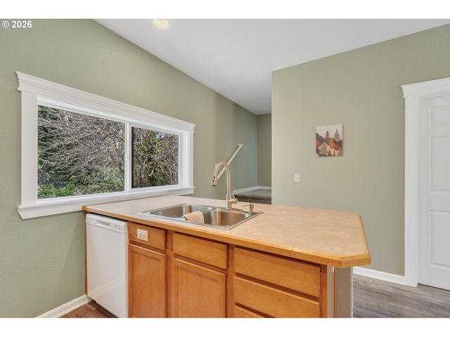 1993 MYRTLE Ave, Netarts, OR 97143