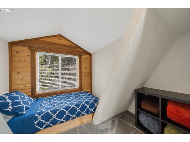 1993 MYRTLE Ave, Netarts, OR 97143