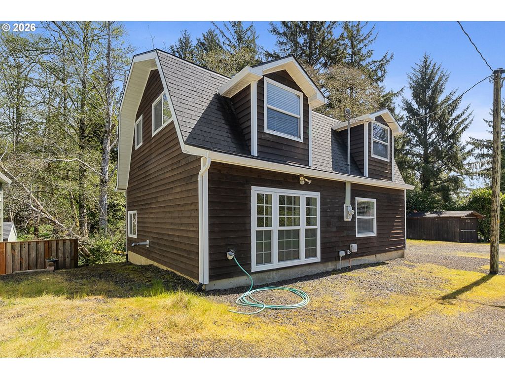 1993 MYRTLE Ave, Netarts, OR 97143