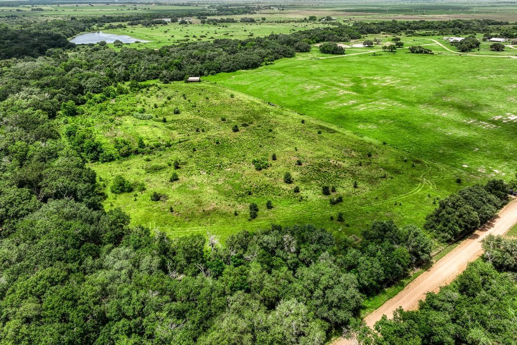 1865 County Road 114, Garwood, TX 77442