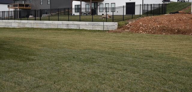 16618 KLINTON DR, Boonville, MO 65233