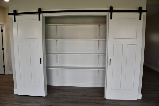 16618 KLINTON DR, Boonville, MO 65233