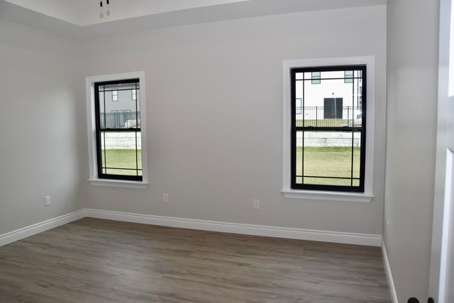 16618 KLINTON DR, Boonville, MO 65233