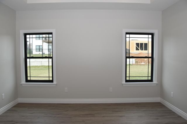 16618 KLINTON DR, Boonville, MO 65233